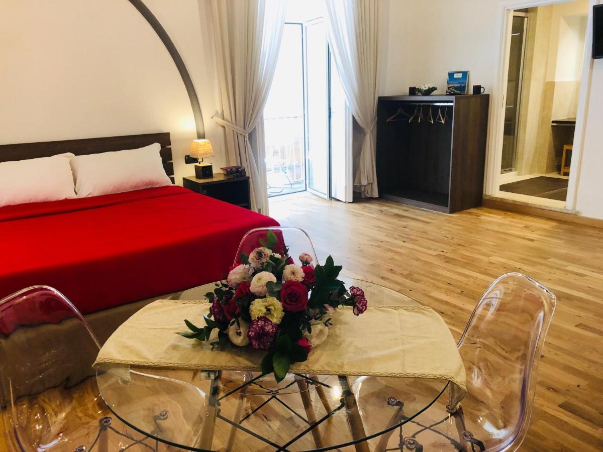 נאפולי Domus Studio 25 Bed & Breakfast מראה חיצוני תמונה