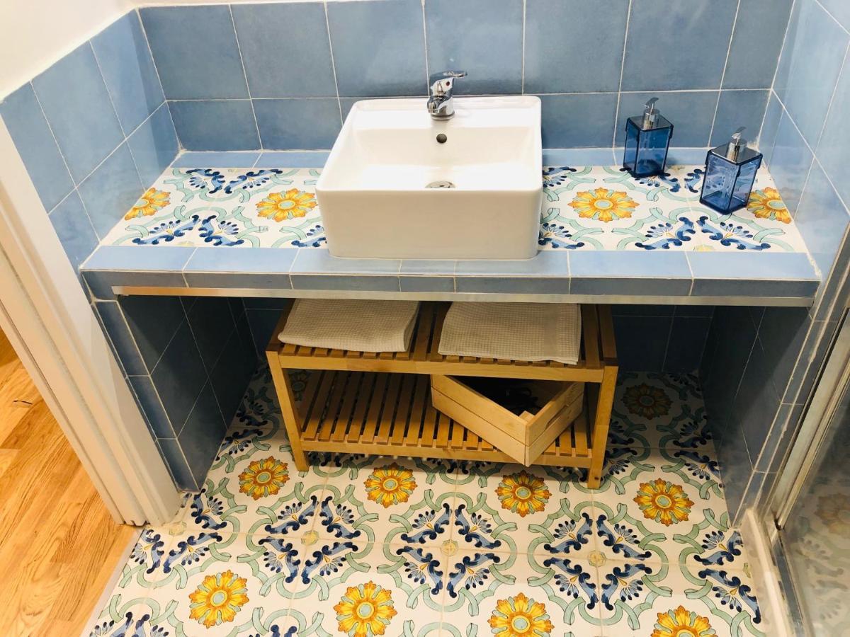 נאפולי Domus Studio 25 Bed & Breakfast מראה חיצוני תמונה