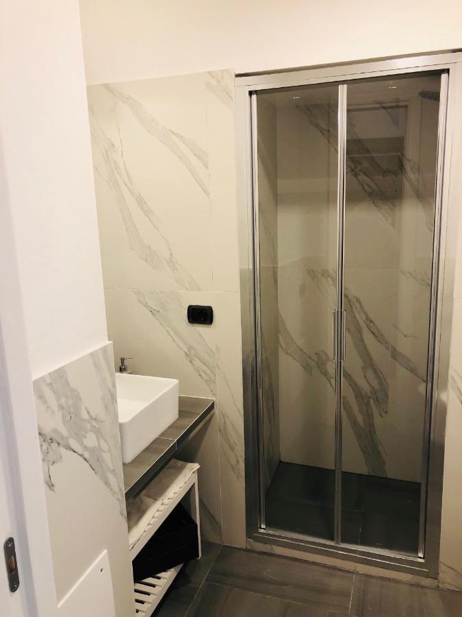נאפולי Domus Studio 25 Bed & Breakfast מראה חיצוני תמונה