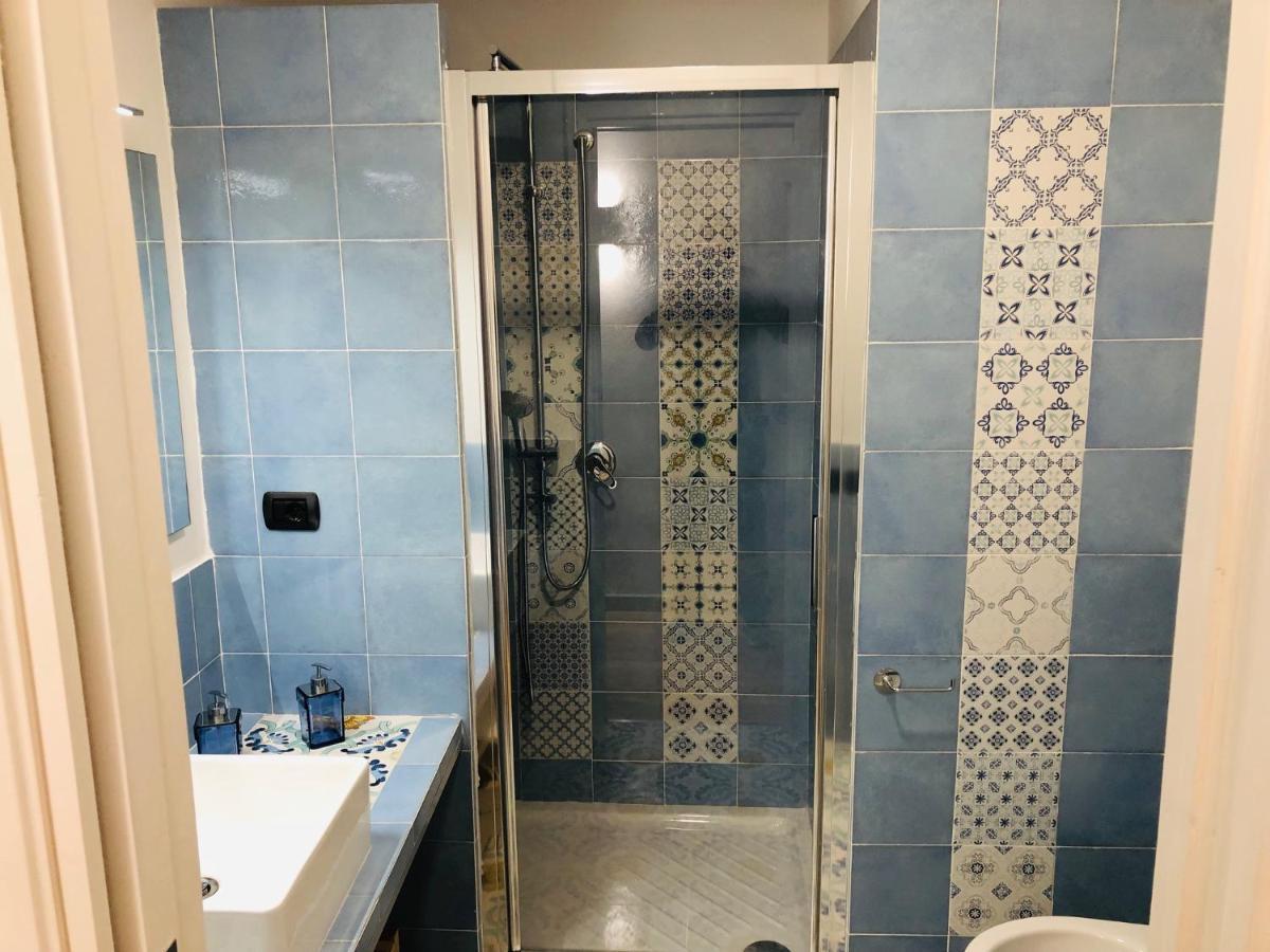 נאפולי Domus Studio 25 Bed & Breakfast מראה חיצוני תמונה