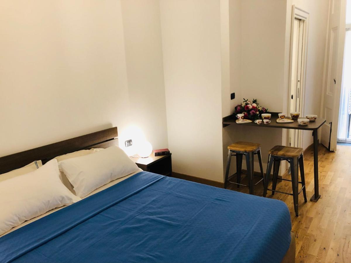 נאפולי Domus Studio 25 Bed & Breakfast מראה חיצוני תמונה