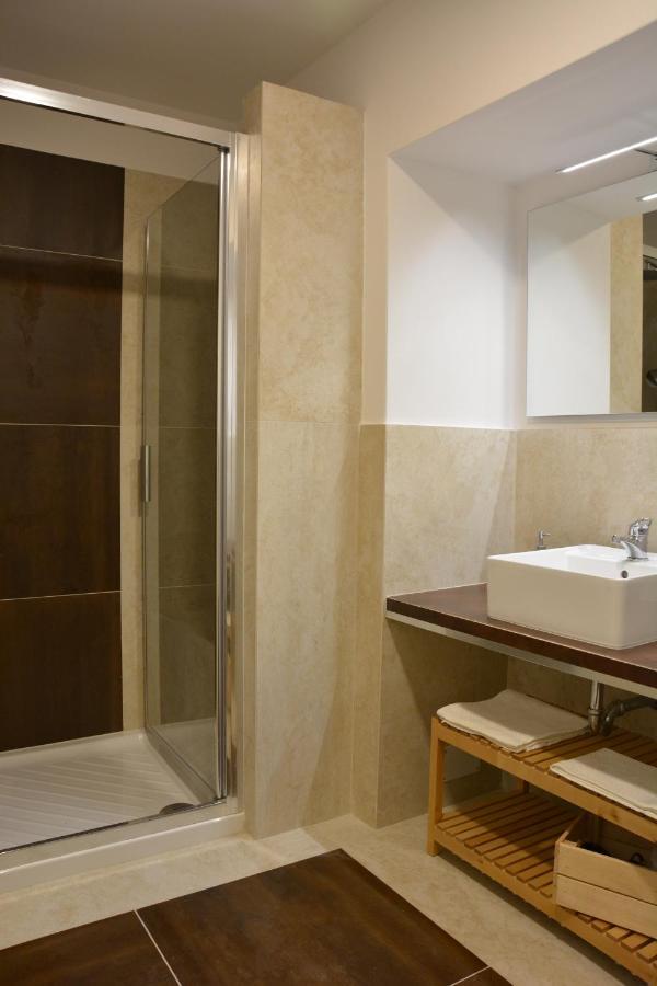 נאפולי Domus Studio 25 Bed & Breakfast מראה חיצוני תמונה